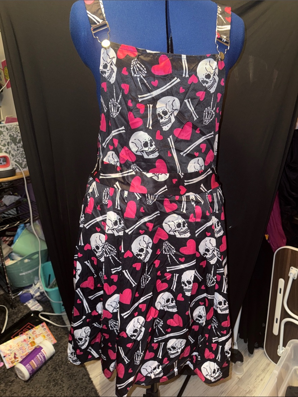 Black & Pink Skull Heart Pinafore Dress for women SHEIN
